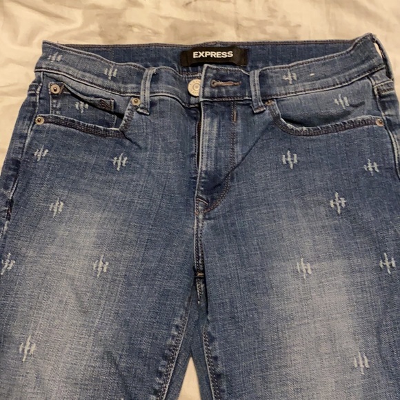 NWOT High Rise Embroider/distress Ankle Jeans - Picture 3 of 6